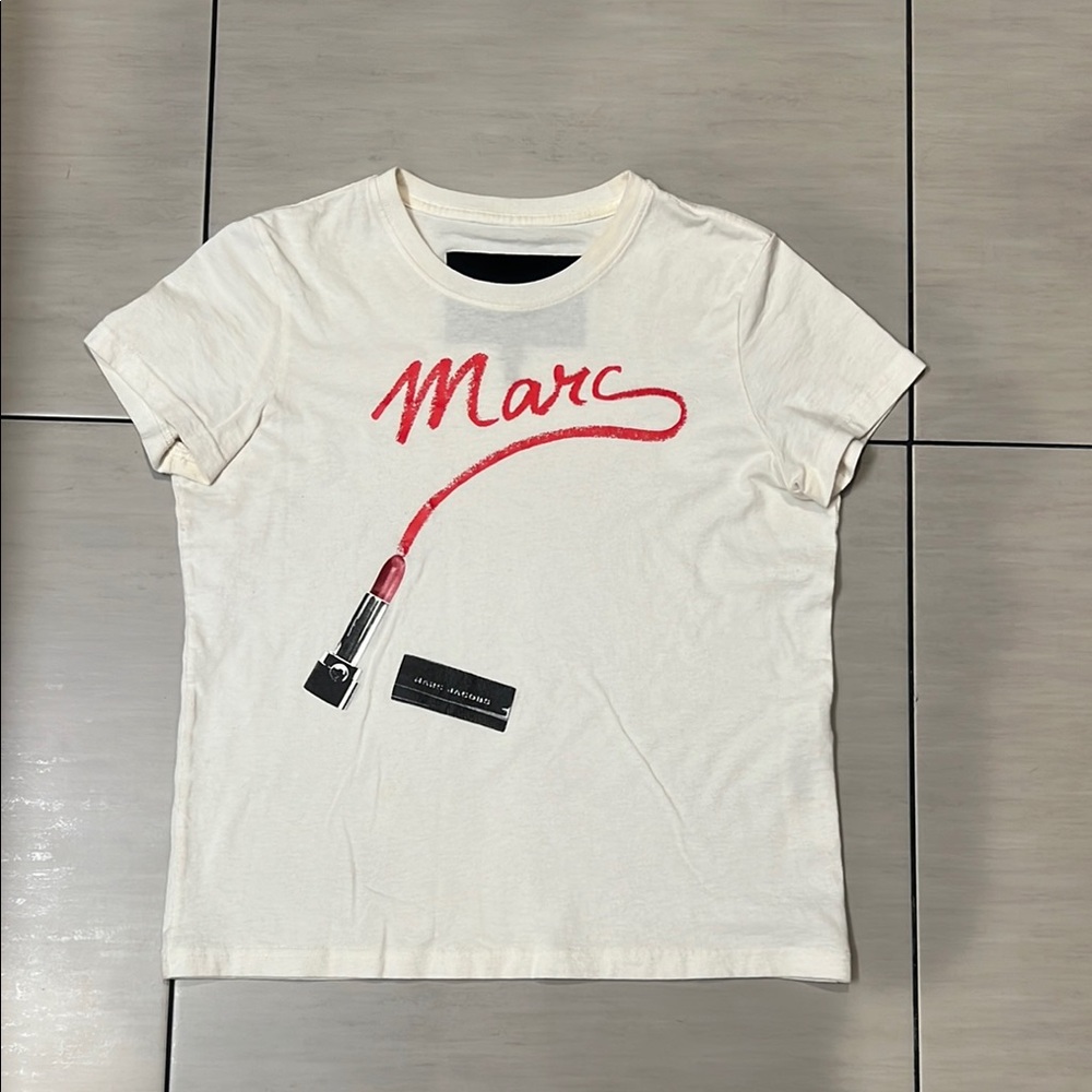 Marc Jacobs T-Shirt with Red Lipstick Design - Picture 2 of 11